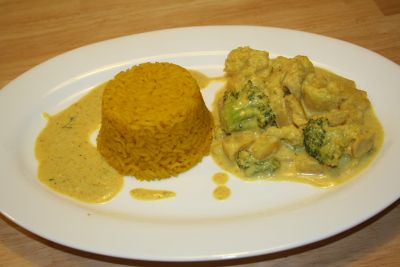 Guten Appetit: Curry-Geschnetzeltes mit Safran-Reis